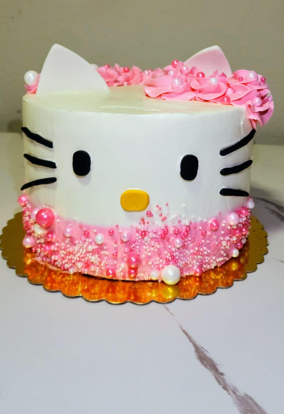 Hello Kitty themed cake